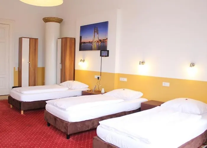 Hostel Urban Retreat *